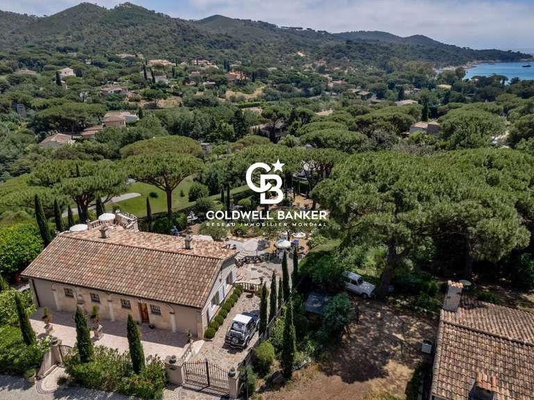 Villa La Croix-Valmer - 4 bedrooms - 180m²