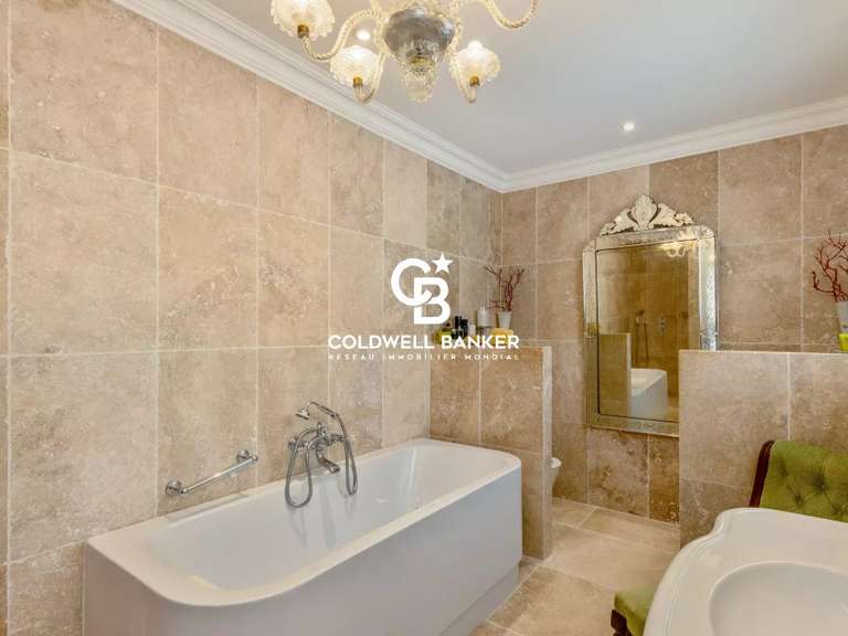 Villa La Croix-Valmer - 4 bedrooms - 180m²
