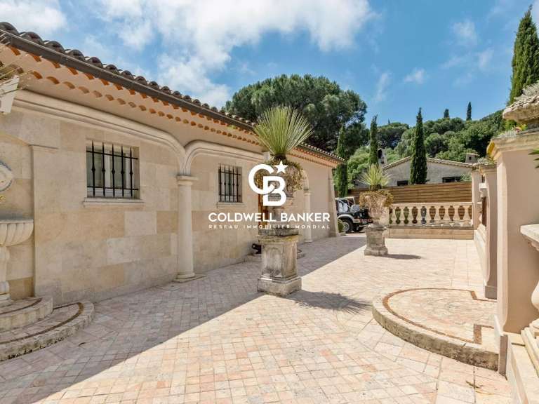 Villa La Croix-Valmer - 4 bedrooms - 180m²