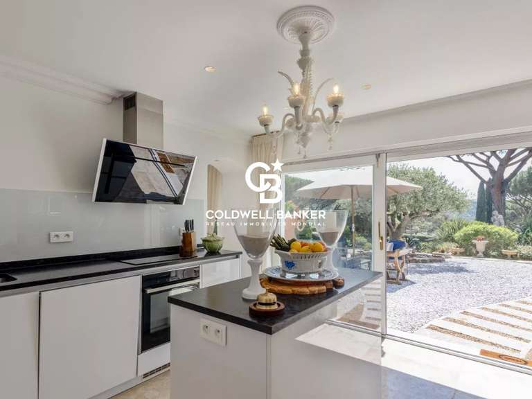 Villa La Croix-Valmer - 4 bedrooms - 180m²