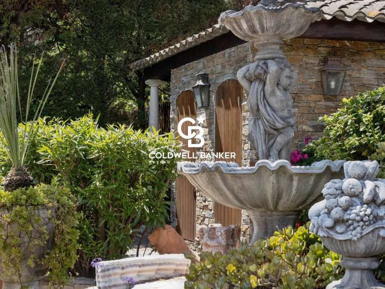 Villa La Croix-Valmer - 4 bedrooms - 180m²