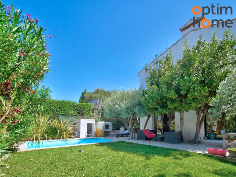 Sale House La Fare-les-Oliviers - 3 bedrooms