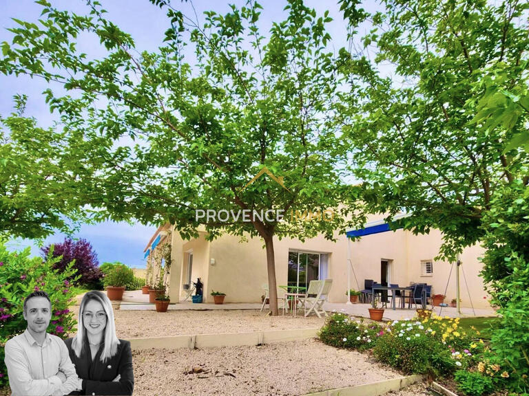 Maison La Fare-les-Oliviers - 4 chambres - 163m²