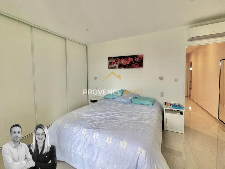 Maison La Fare-les-Oliviers - 4 chambres - 163m²