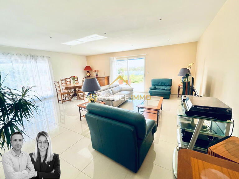 Maison La Fare-les-Oliviers - 4 chambres - 163m²