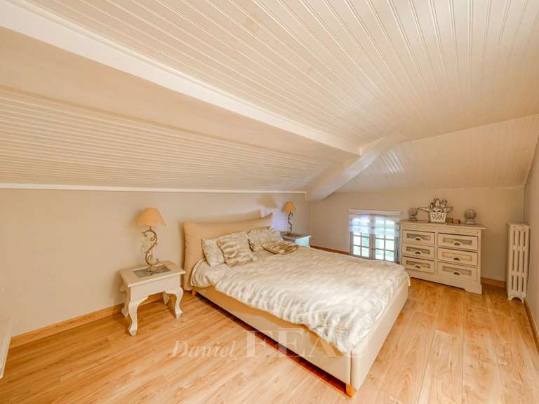 Maison La Fare-les-Oliviers - 9 chambres - 400m²