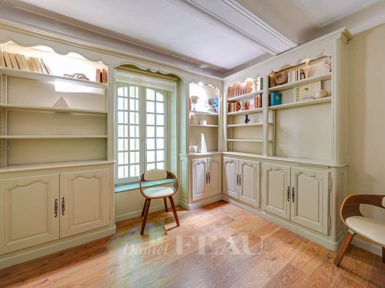 Maison La Fare-les-Oliviers - 9 chambres - 400m²