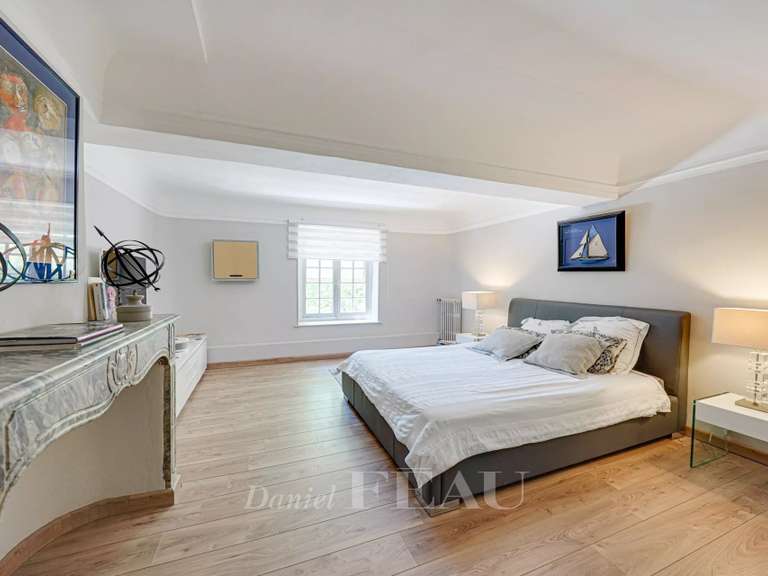 Maison La Fare-les-Oliviers - 9 chambres - 400m²