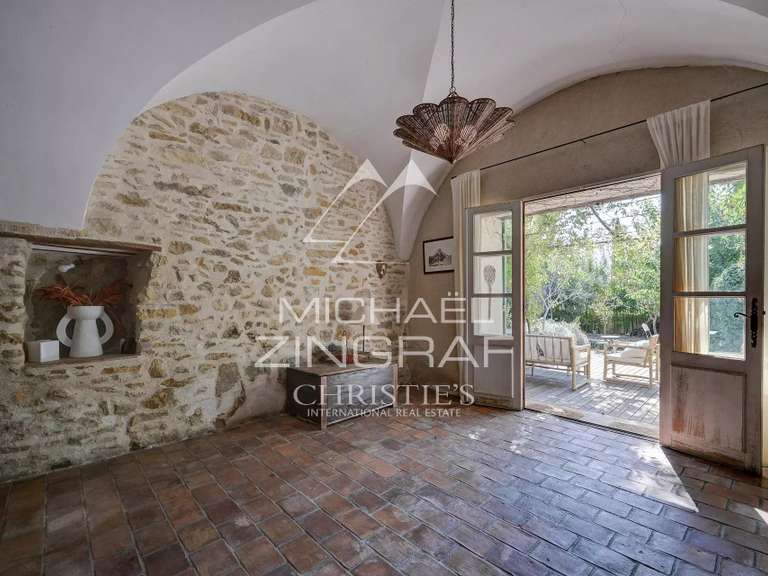 Maison La Fare-les-Oliviers - 9 chambres - 500m²