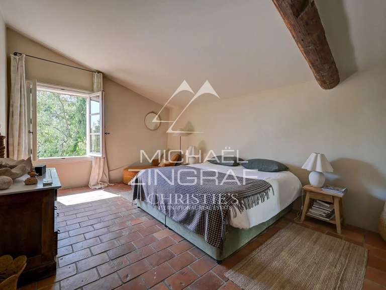 Maison La Fare-les-Oliviers - 9 chambres - 500m²