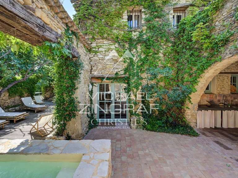 Maison La Fare-les-Oliviers - 9 chambres - 500m²