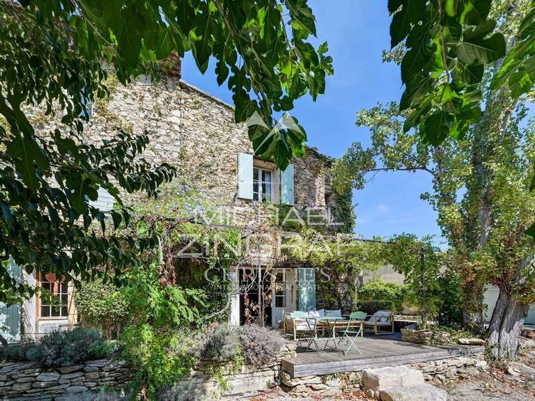Maison La Fare-les-Oliviers - 9 chambres - 500m²