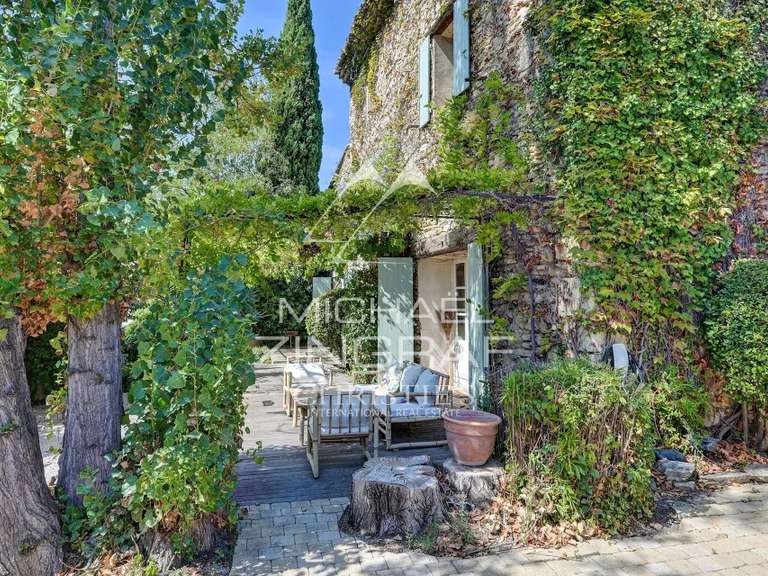 Maison La Fare-les-Oliviers - 9 chambres - 500m²
