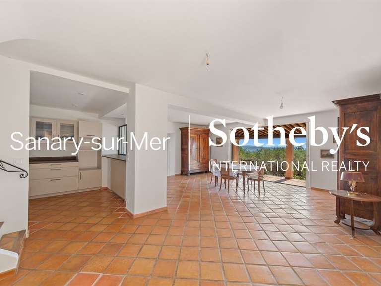 Maison La Farlède - 4 chambres - 220m²