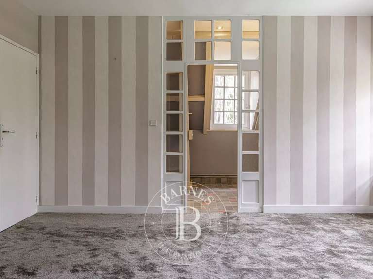 Propriété La Ferté-Saint-Aubin - 4 chambres - 236m²