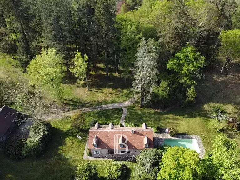 Propriété La Ferté-Saint-Aubin - 4 chambres - 236m²