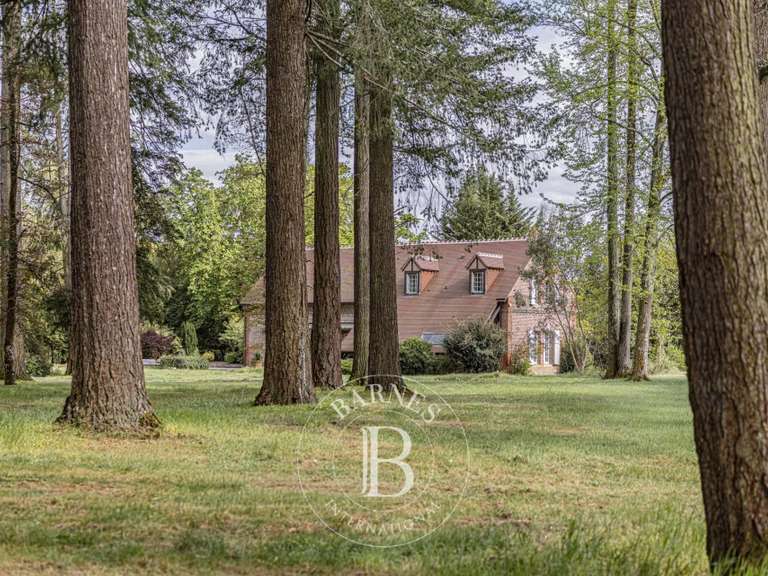 Propriété La Ferté-Saint-Aubin - 4 chambres - 236m²