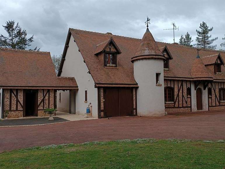 House La Ferté-Saint-Cyr