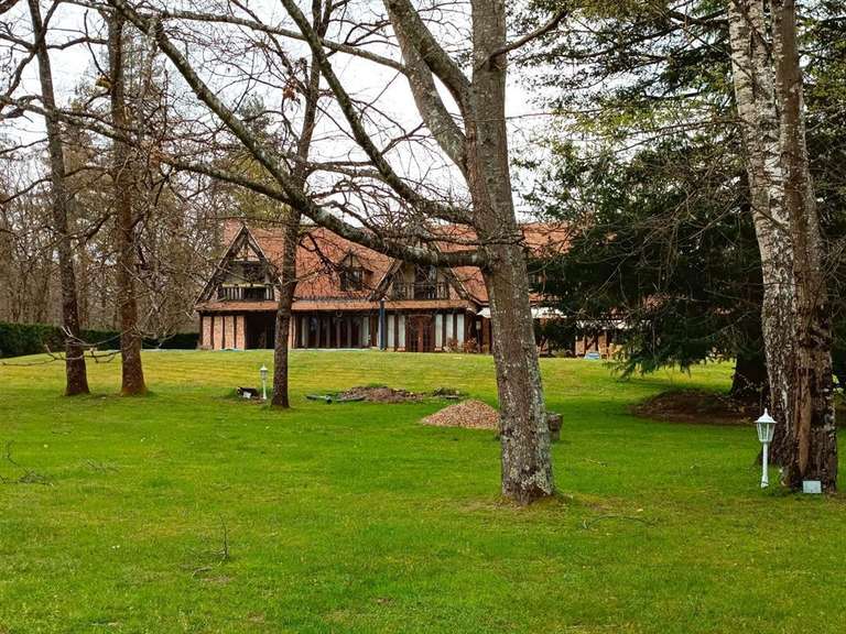 Maison La Ferté-Saint-Cyr - 3 chambres - 343m²