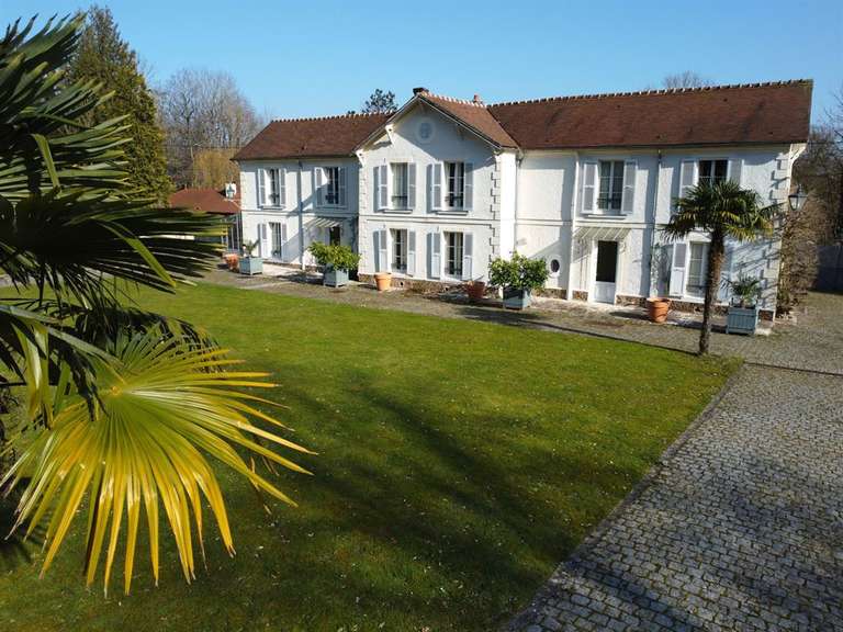 Propriété La Ferté-sous-Jouarre - 5 chambres - 290m²