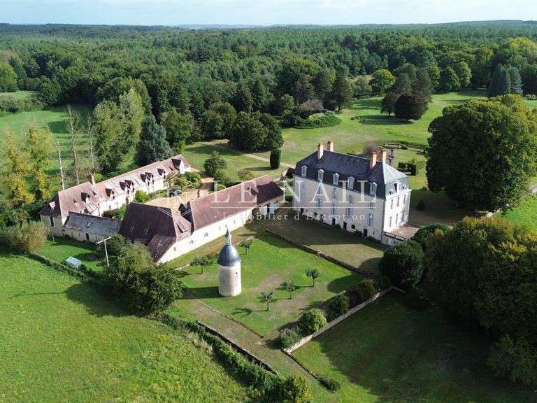 Château La Flèche - 15 chambres - 420m²