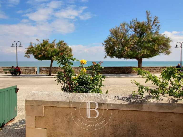 Hôtel particulier avec Vue sur mer La Flotte - 620m²