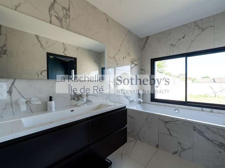 Maison La Flotte - 6 chambres - 260m²