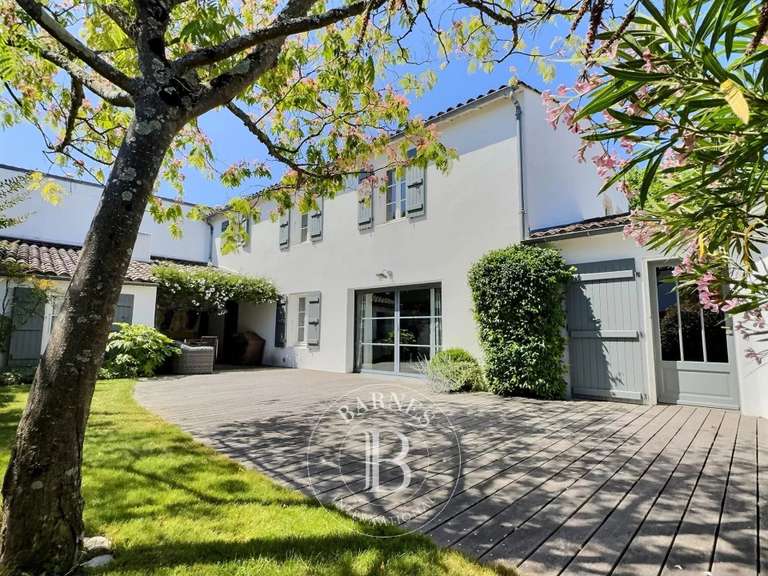 Maison La Flotte - 6 chambres - 210m²