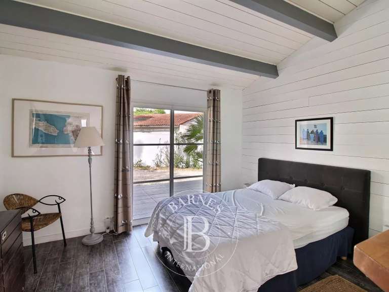 House with Sea view La Flotte - 4 bedrooms - 199m²