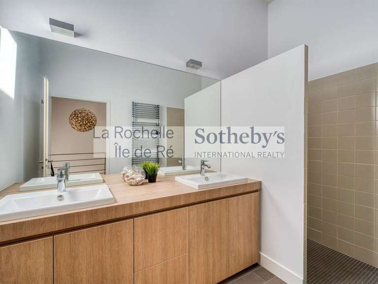 Maison La Flotte - 5 chambres - 200m²