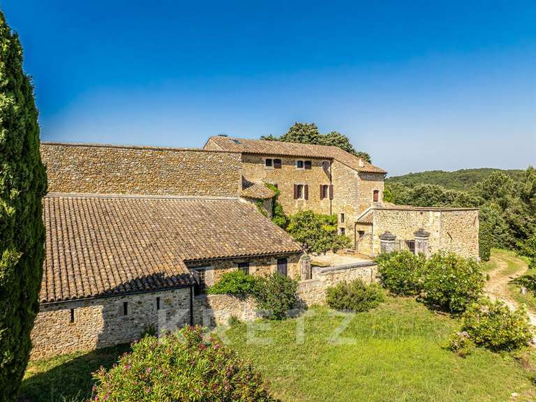 Maison La Garde-Adhémar - 4 chambres - 250m²