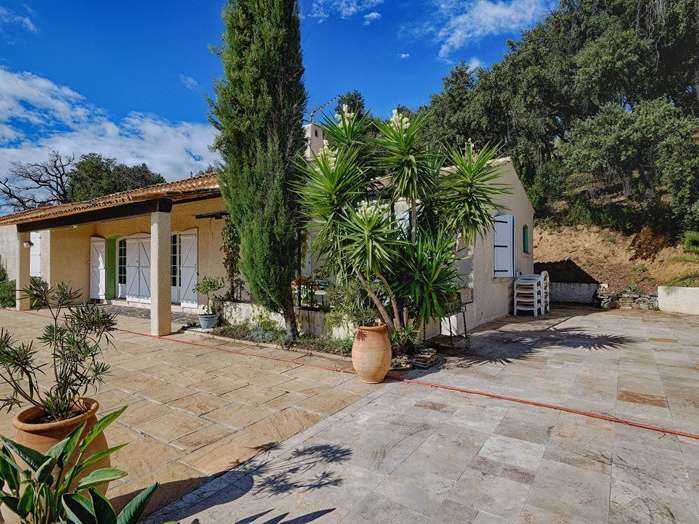 Maison La Garde-Freinet - 6 chambres - 190m²
