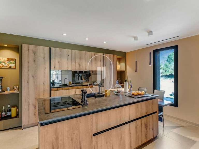 Maison La Garde-Freinet - 3 chambres - 200m²