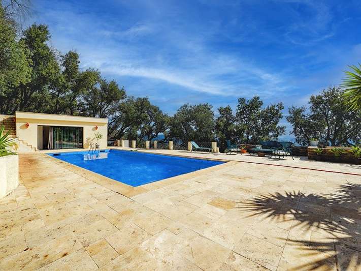 House La Garde-Freinet - 6 bedrooms - 190m²