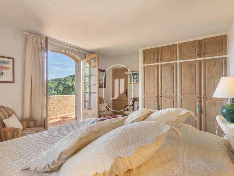 Maison La Garde-Freinet - 5 chambres - 245m²