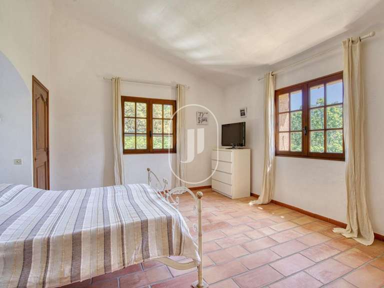 Propriété La Garde-Freinet - 1 chambre - 150m²