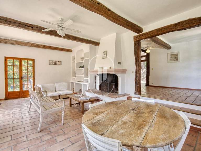 Propriété La Garde-Freinet - 1 chambre - 150m²