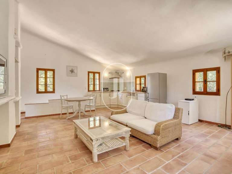 Propriété La Garde-Freinet - 1 chambre - 150m²