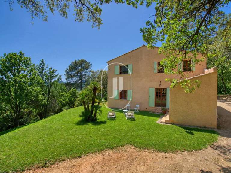 Propriété La Garde-Freinet - 1 chambre - 150m²