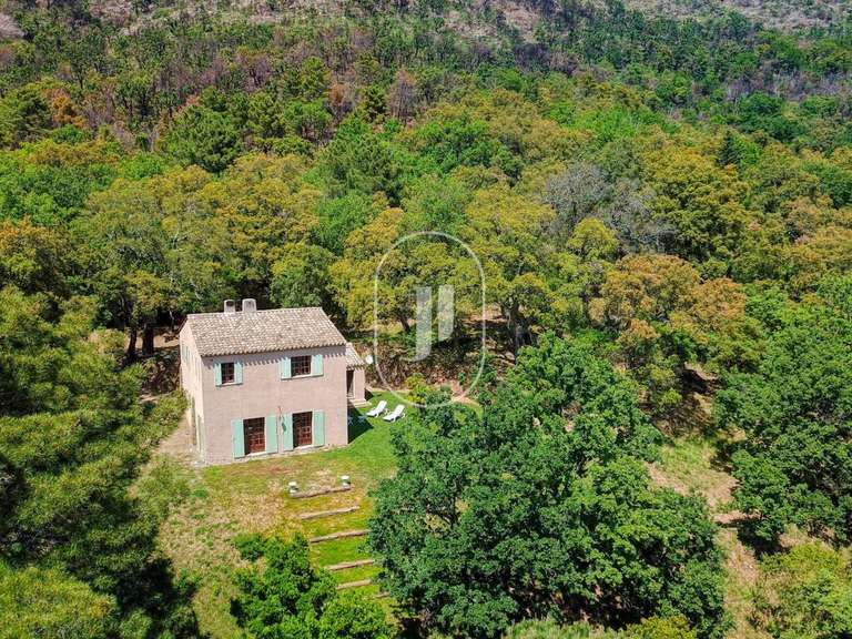 Propriété La Garde-Freinet - 1 chambre - 150m²