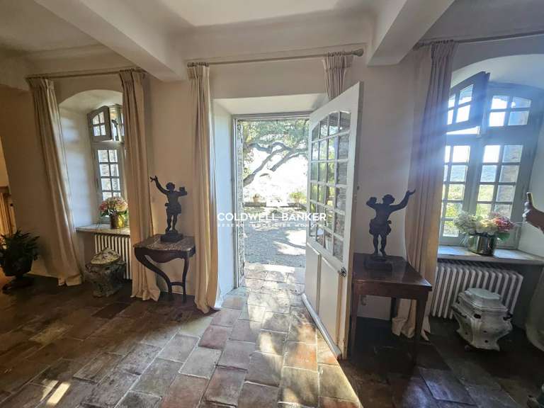 Propriété La Garde-Freinet - 12 chambres - 610m²