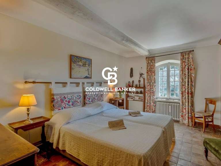 Propriété La Garde-Freinet - 12 chambres - 610m²