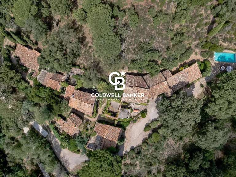 Propriété La Garde-Freinet - 12 chambres - 610m²