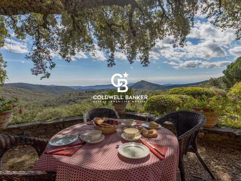 Propriété La Garde-Freinet - 12 chambres - 610m²