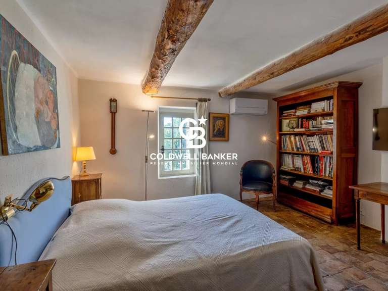 Propriété La Garde-Freinet - 12 chambres - 610m²