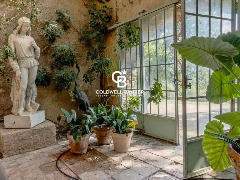 Propriété La Garde-Freinet - 12 chambres - 610m²