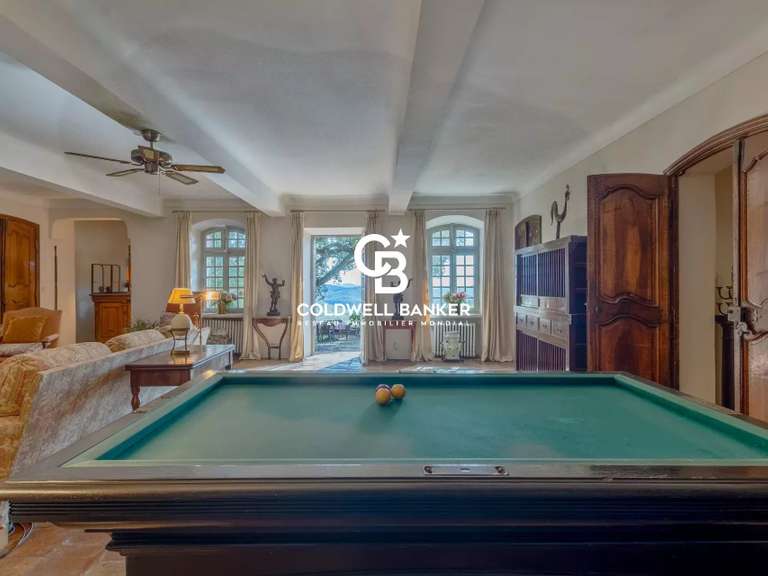 Propriété La Garde-Freinet - 12 chambres - 610m²