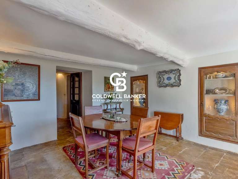 Propriété La Garde-Freinet - 12 chambres - 610m²