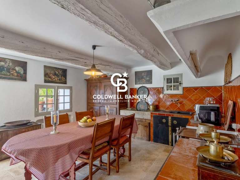 Propriété La Garde-Freinet - 12 chambres - 610m²