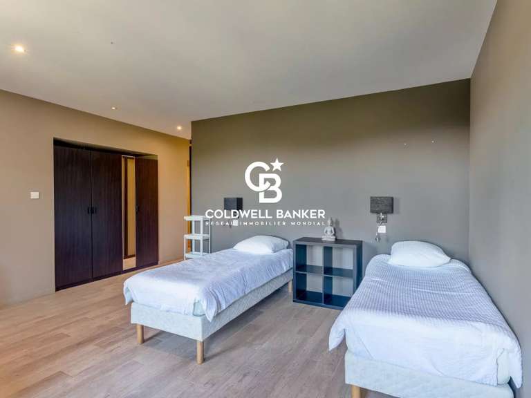 Propriété La Garde-Freinet - 12 chambres - 720m²